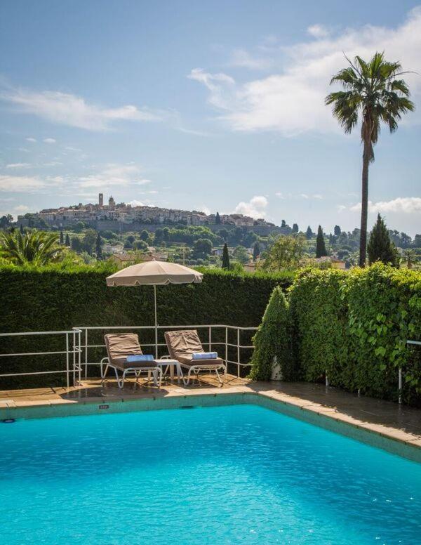 & Restaurant Alain Llorca 4* La Colle-sur-Loup