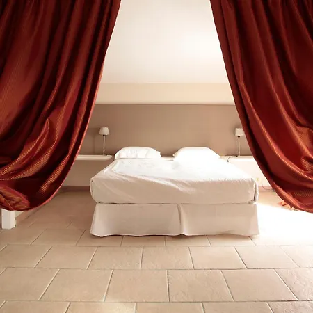 Hôtel&Restaurant Alain Llorca La Colle-sur-Loup Extérieur photo